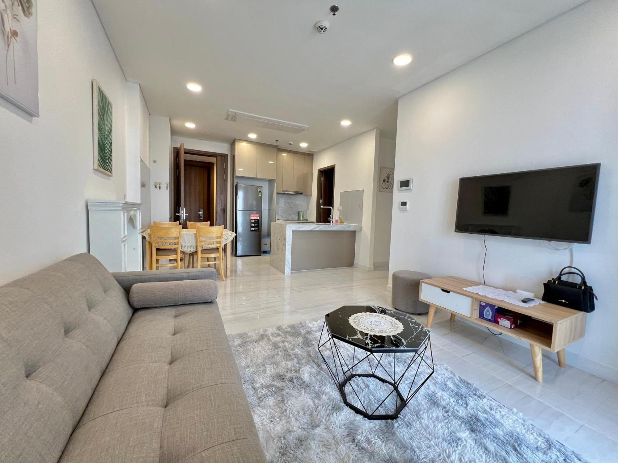 Căn hộ 2br In Kingdom101-district 10 *
